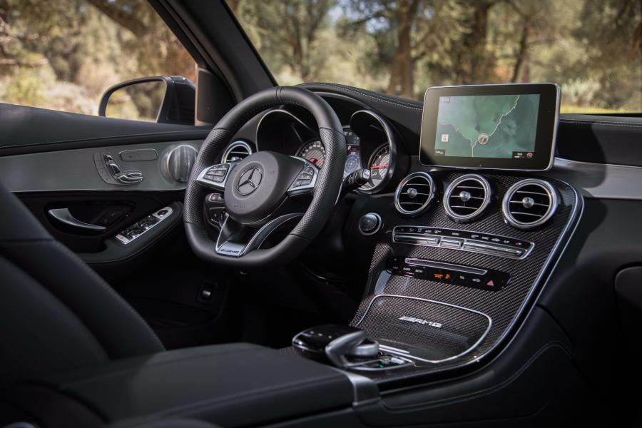 Интерьер Mercedes-AMG GLC63 4Matic+ (X253) 2018 года  (NA) (фото 17 из 47)